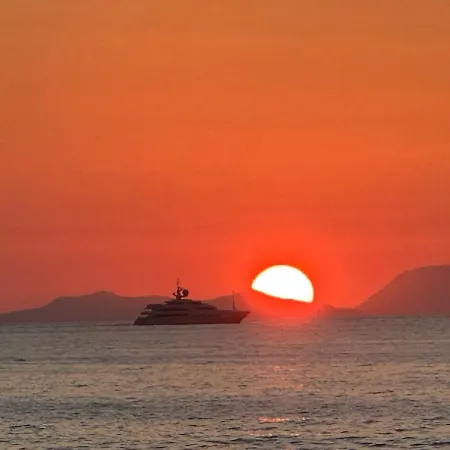아파트 Mare E Monti Delux Nel Centro Storico Di 쉴라